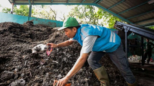 Pemkot Bandung Terapkan Teknologi RDF Pengelolaan Sampah di Beberapa TPST